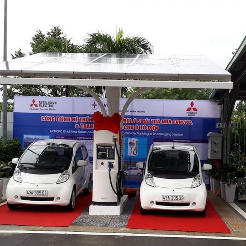 Trạm Sạc Điện Mặt Trời